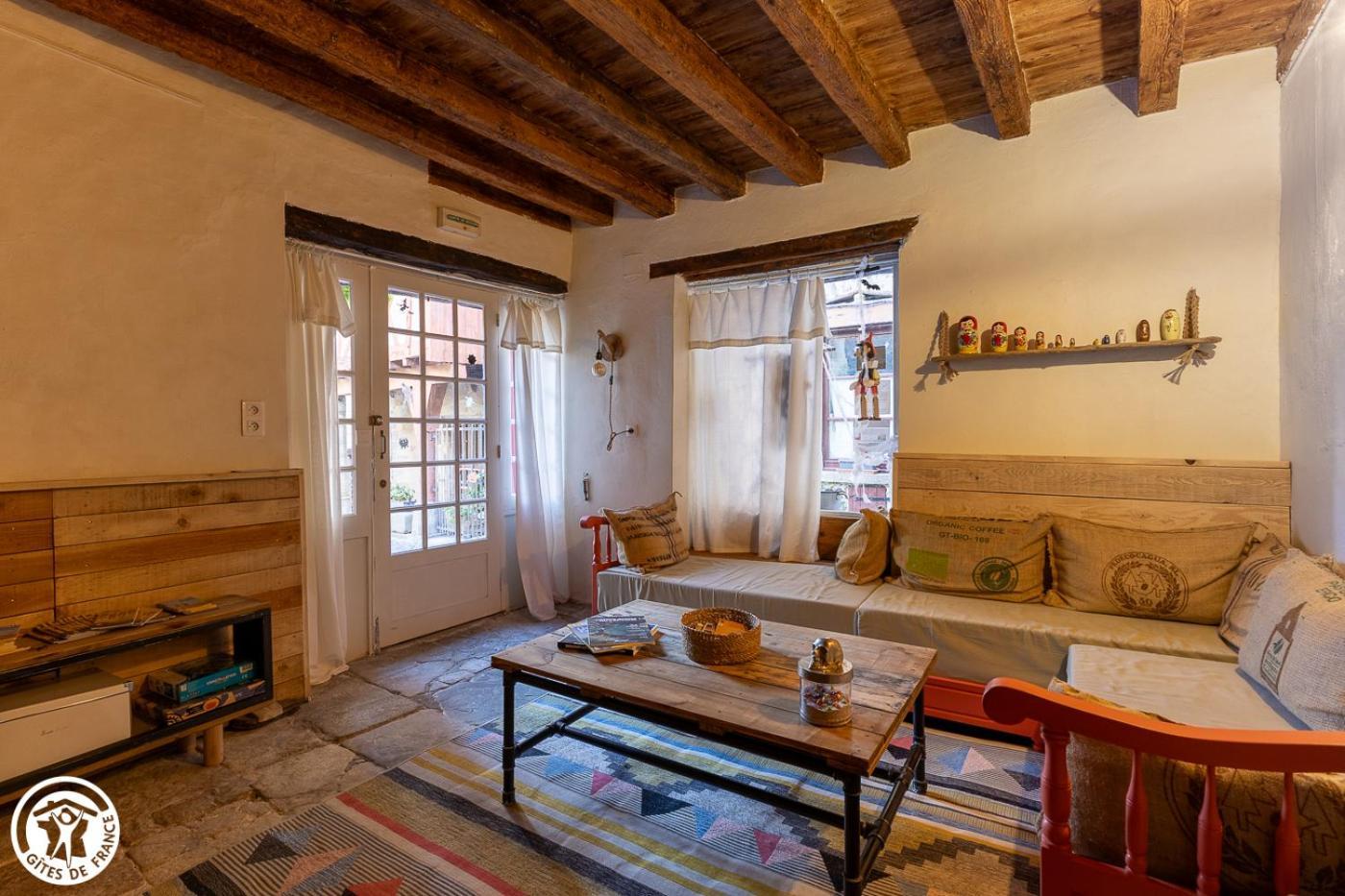 Le Logis D'Hestia Apartment Billom Exterior photo
